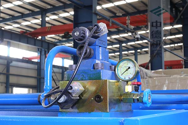 ZDS-2032采用國(guó)內(nèi)高品質(zhì)液壓閥,不漏油,無(wú)故障,能實(shí)時(shí)顯示油壓,并采用全金屬高壓管連接保證質(zhì)量.jpg ZDS-2032采用國(guó)內(nèi)高品質(zhì)液壓閥,不漏油,無(wú)故障,能實(shí)時(shí)顯示油壓,并采用全金屬高壓管連接保證質(zhì)量.jpg